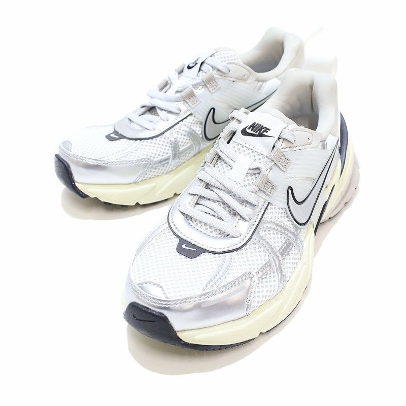 シューズ NIKE V2k Nike V2K Run GORE-TEX Women's Waterproof Shoes. Nike.com