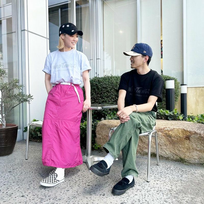 Ya2/ワイルドシングスWILDTHINGS/Tシャツ/ロゴ入り別注Tシャツ/WT24351K-BA/メンズレディース【正規取扱】